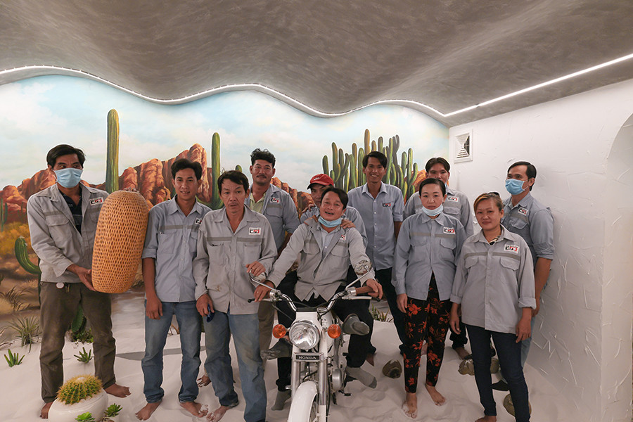 Hop Mat Anh Em Thi Cong 6