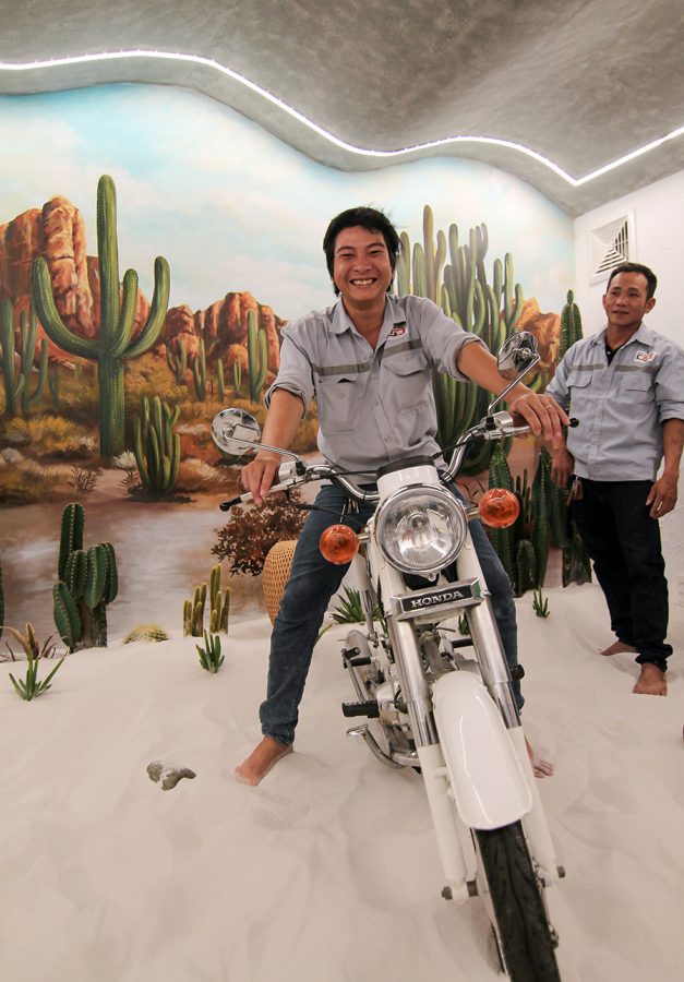 Hop Mat Anh Em Thi Cong 9