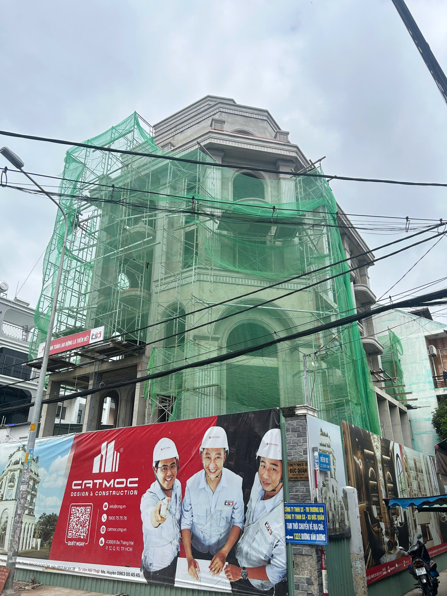 Z6853009897427 40ecaf81595c0bad6cbcdbc33db87d05